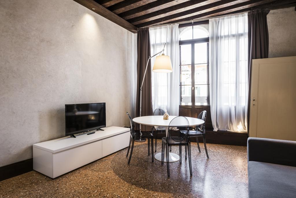 Myplace Campo Santa Margherita * Venice