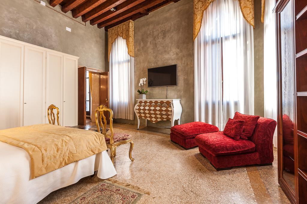 Bed & Breakfast Ca' Cappellis Venice