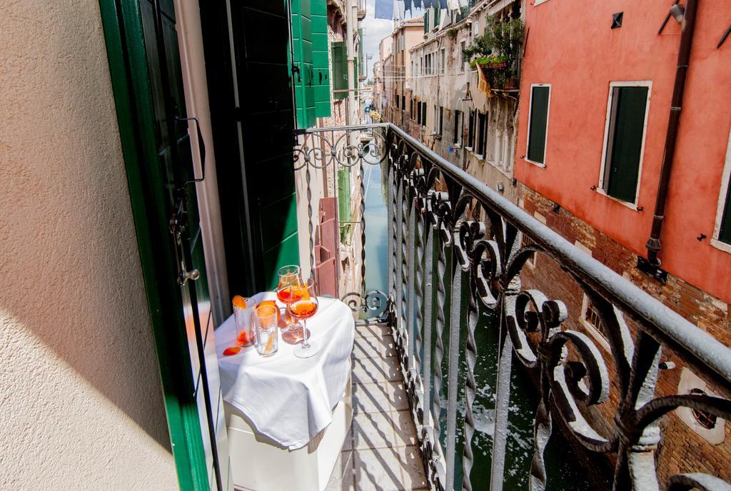 Ca Dei Miracoli * Venice