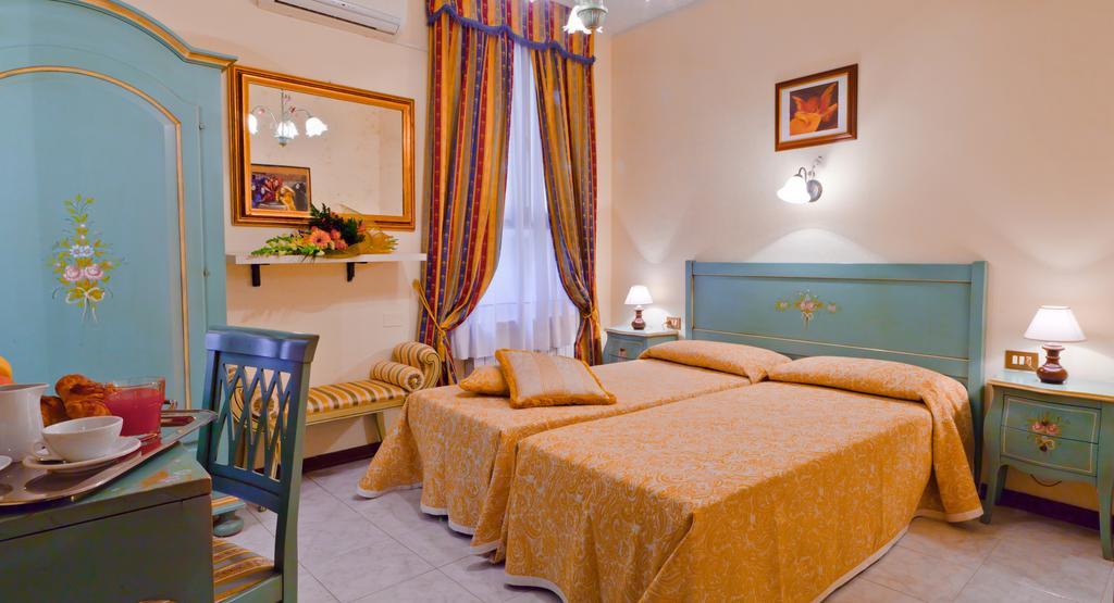 Hotel Henry