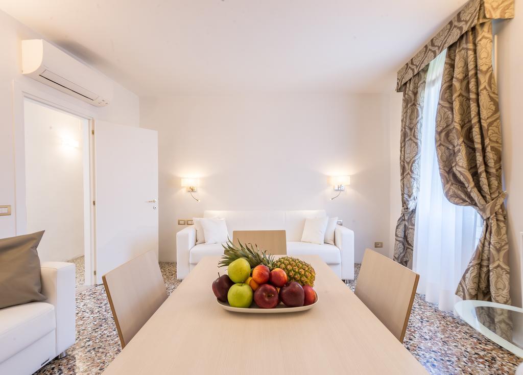 Ca' Dore Apartment *