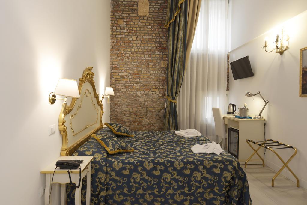 Al Mascaron Ridente Hotel Venice