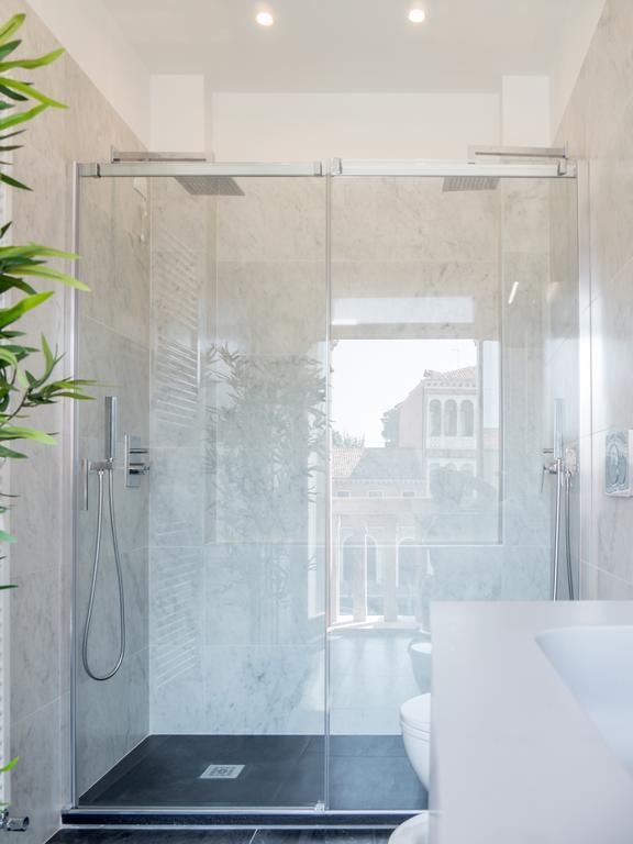 Luxury On Grand Canal By Wonderful Italy Apartment