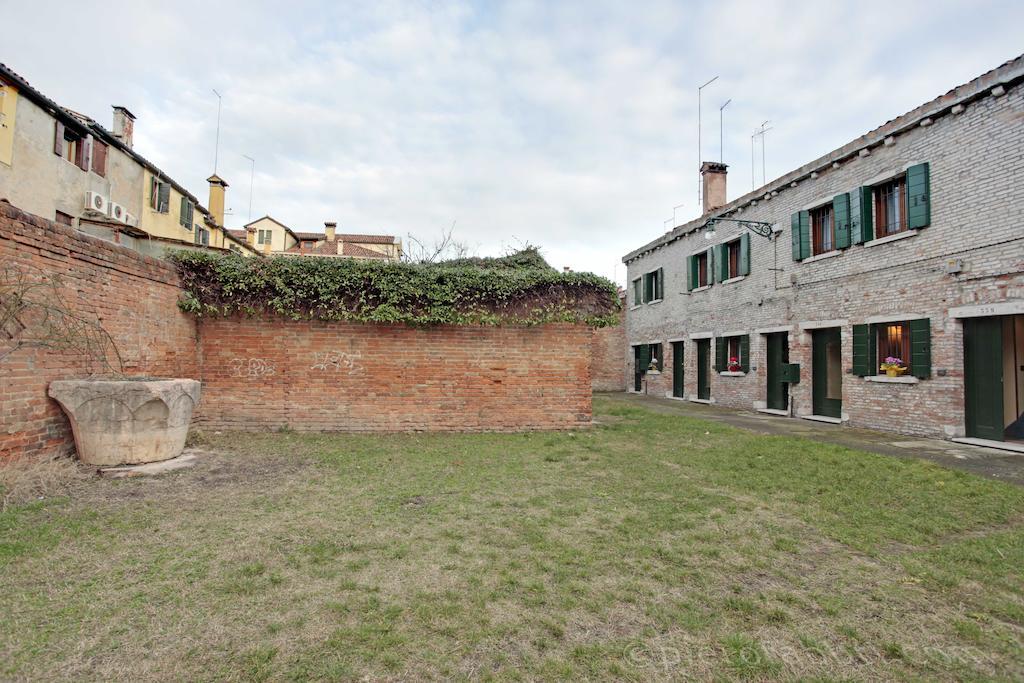 Garden Houses * Venice