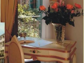 Aspasia Hotel 5*