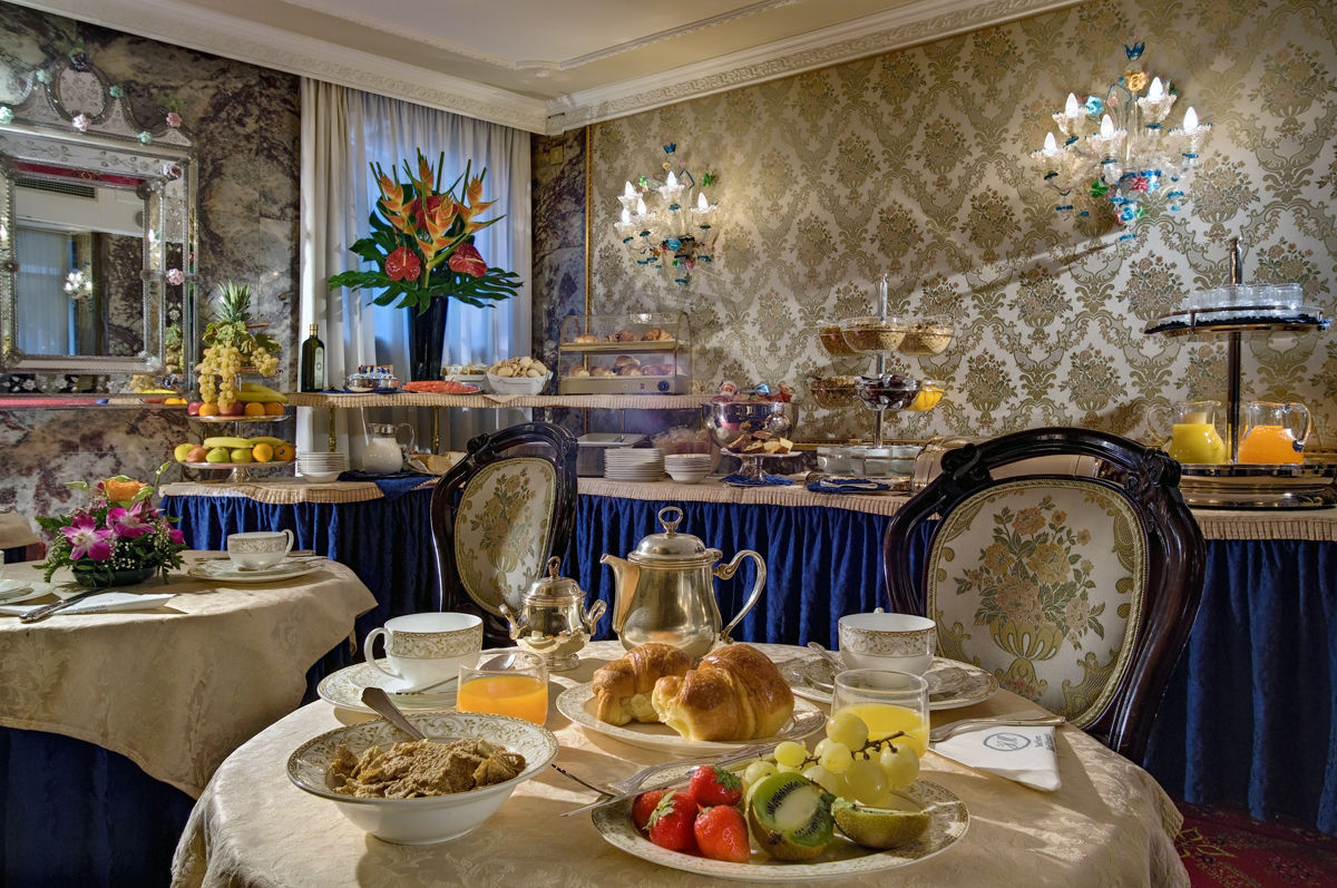 Montecarlo Hotel