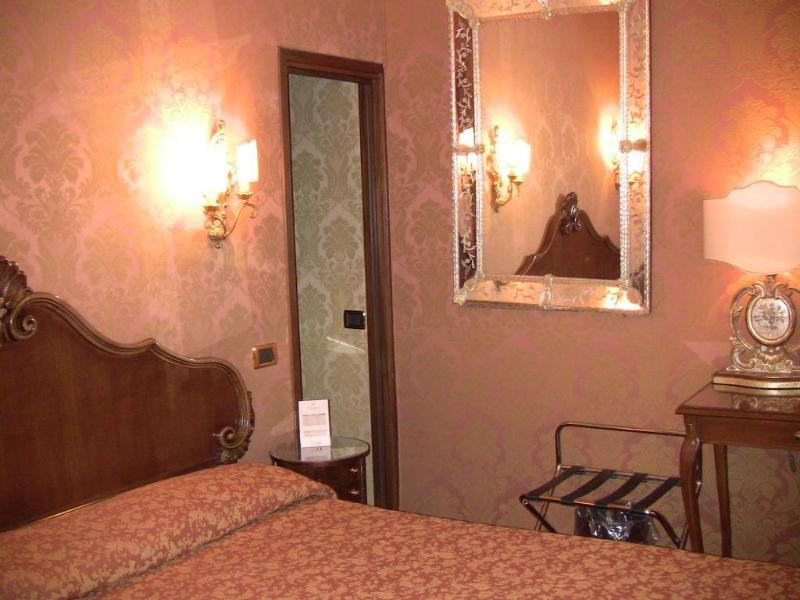 Hotel Lisbona Venice