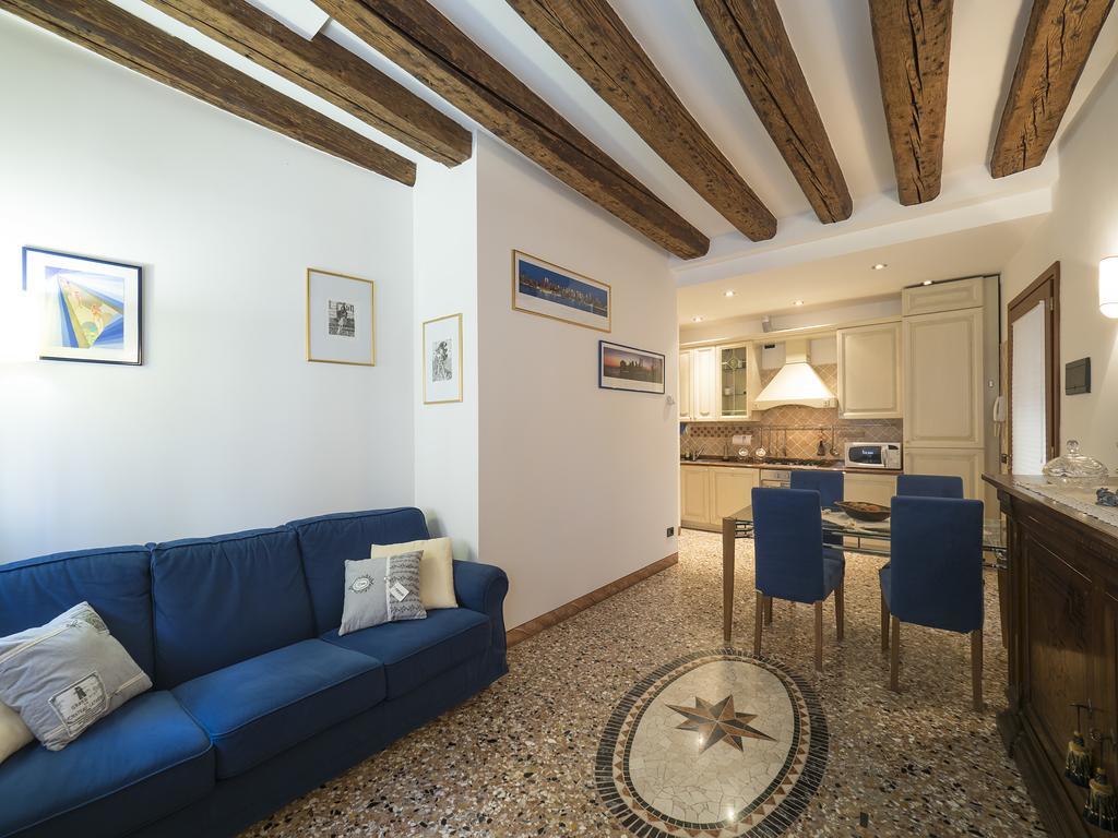 Romantic Lagoon - Canal View Apartment *
