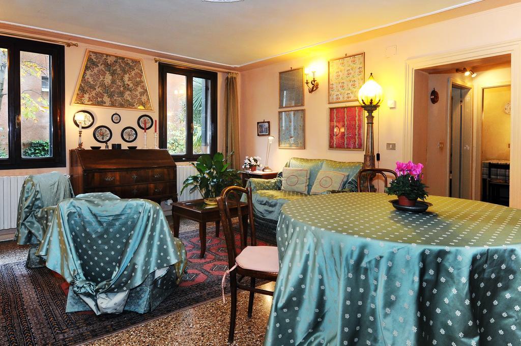 Palazzetto Da Schio * Venice