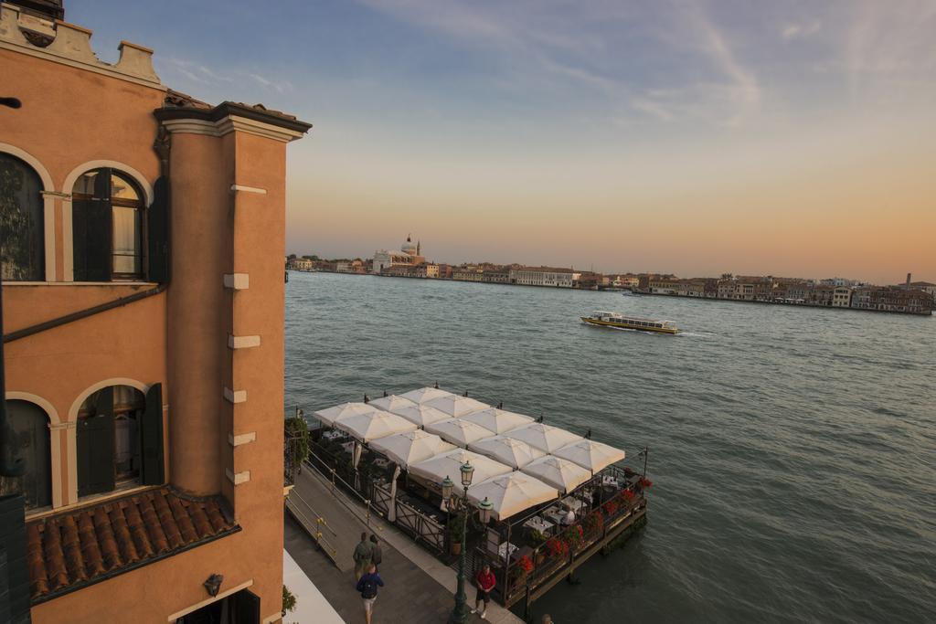 Affittacamere La Residenza 818 *