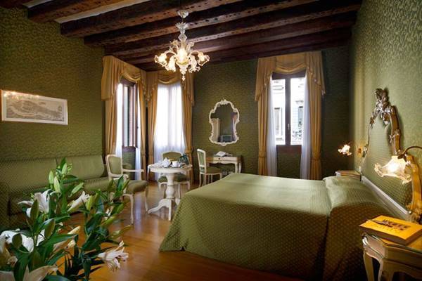 Palazzo Guardi Guest house