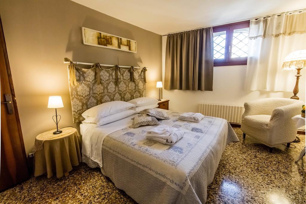 And - Private In Shared Guest house