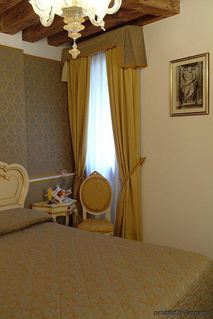 Apostoli Palace Bed & Breakfast 3*