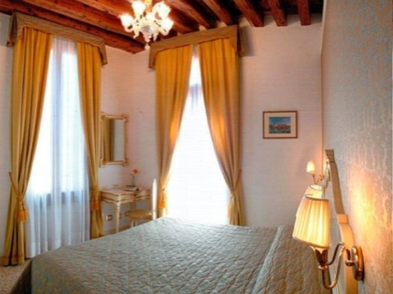 Apostoli Palace 3* Venice