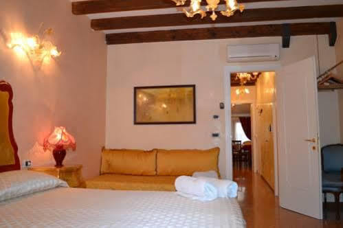 Residenza Santo Stefano Guest house