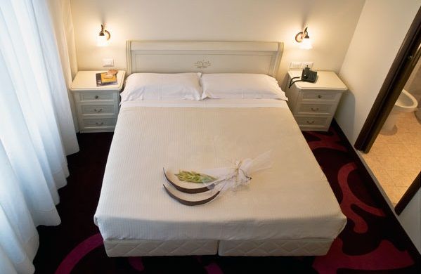 Stella Alpina Edelweiss Hotel 2*