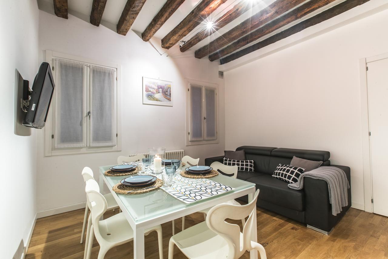 Arsenale Design Apartment R&R Apartment *