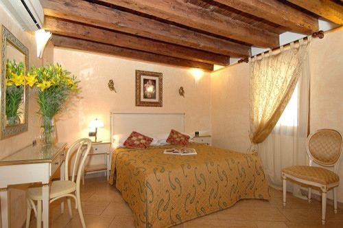 Hotel Ca' Dei Leoni 3*