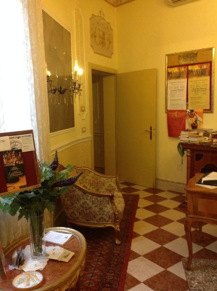 Bed & Breakfast Casa Fenice Venice