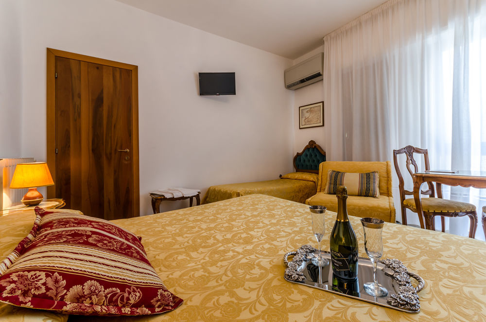 Ariel Silva Hotel