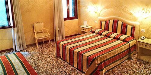 Residenza La Campana Venice