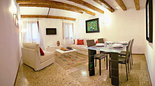 Gallery *