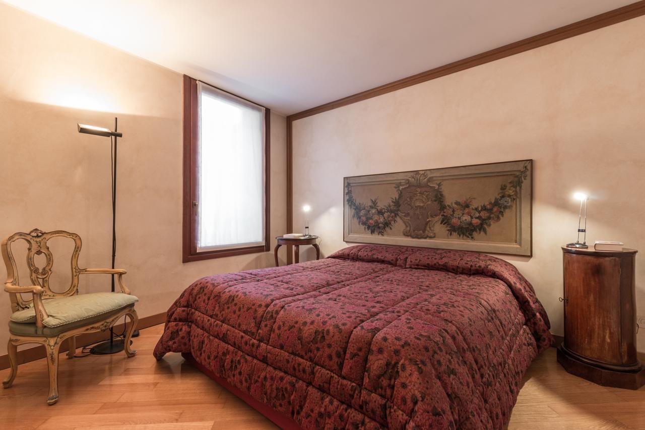 La Fenice Double Canal View