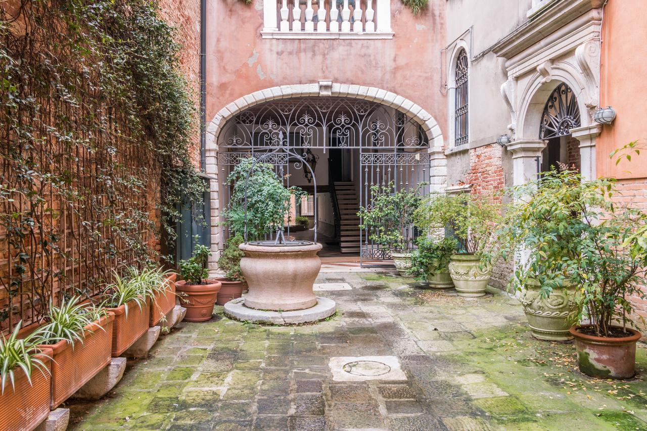 Apartment La Fenice Double Canal View Venice