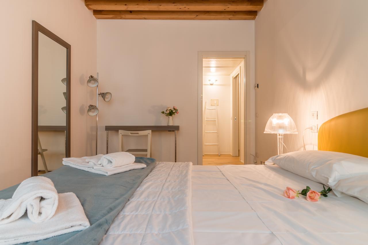 Mazzoni 10 * Venice