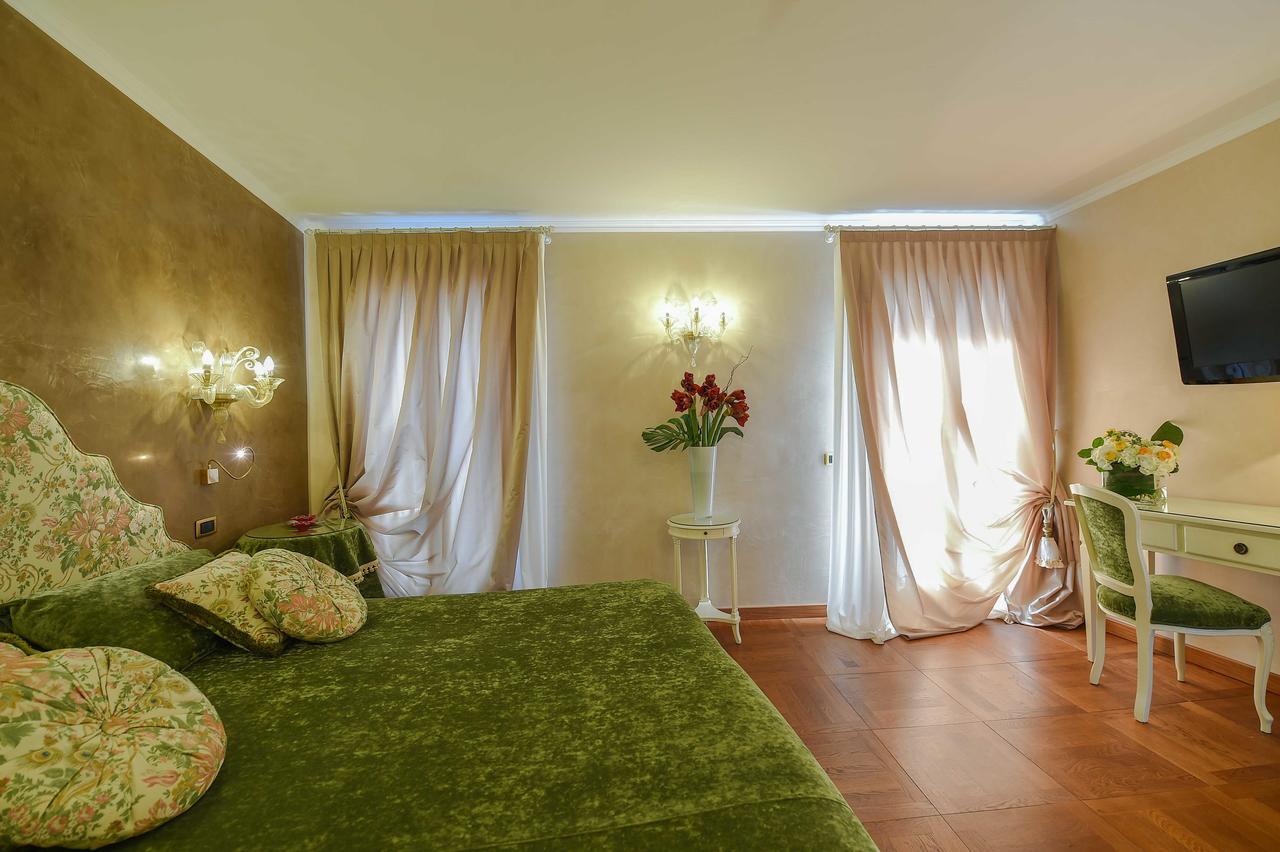 Savoia & Jolanda Hotel