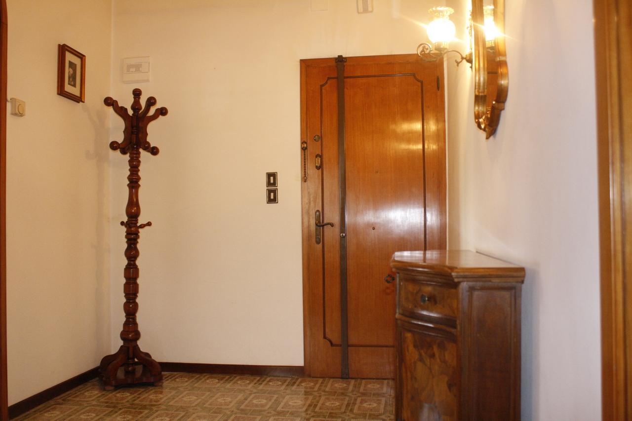 2978b * Veneza