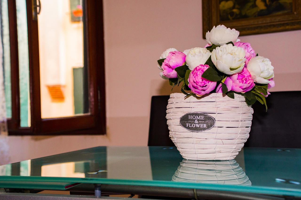 Dei Frari Apartment *