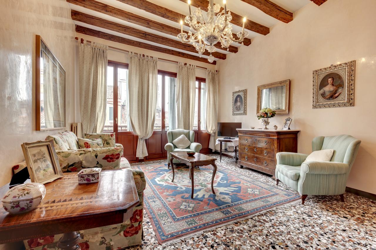 Biennale Apt Balcony Apartment Venice