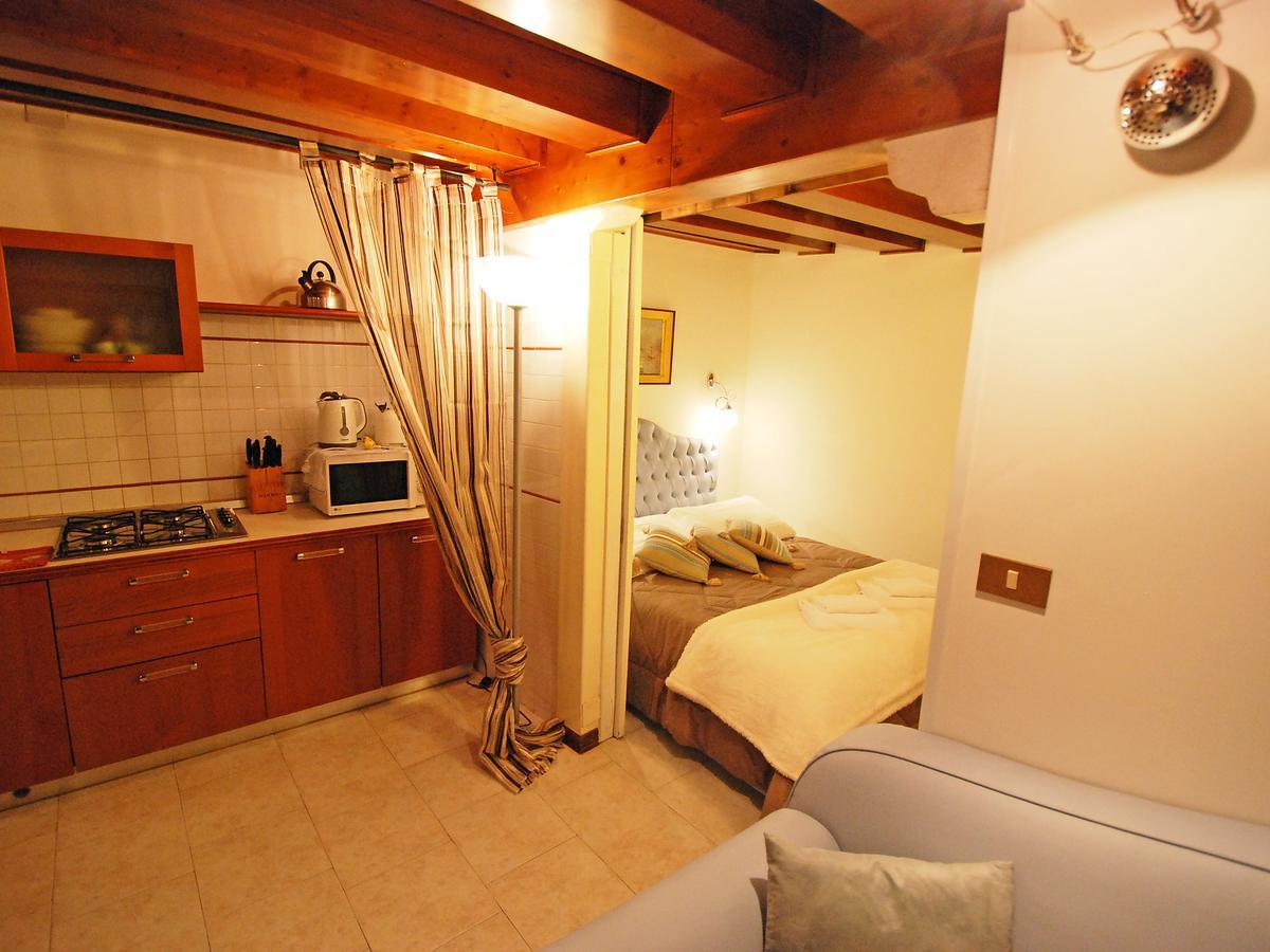 Apartment Locazione Turistica Calle Del Traghetto Vecchio Venice