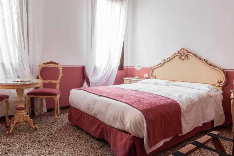 Bed & Breakfast Ca' San Trovaso - 6 Venezia