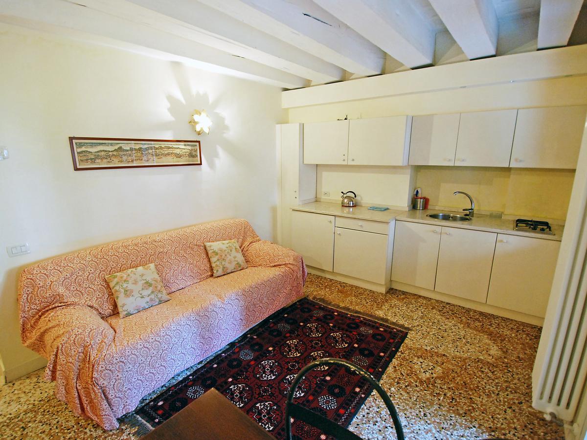 Palazzo Pizzamano * Venice