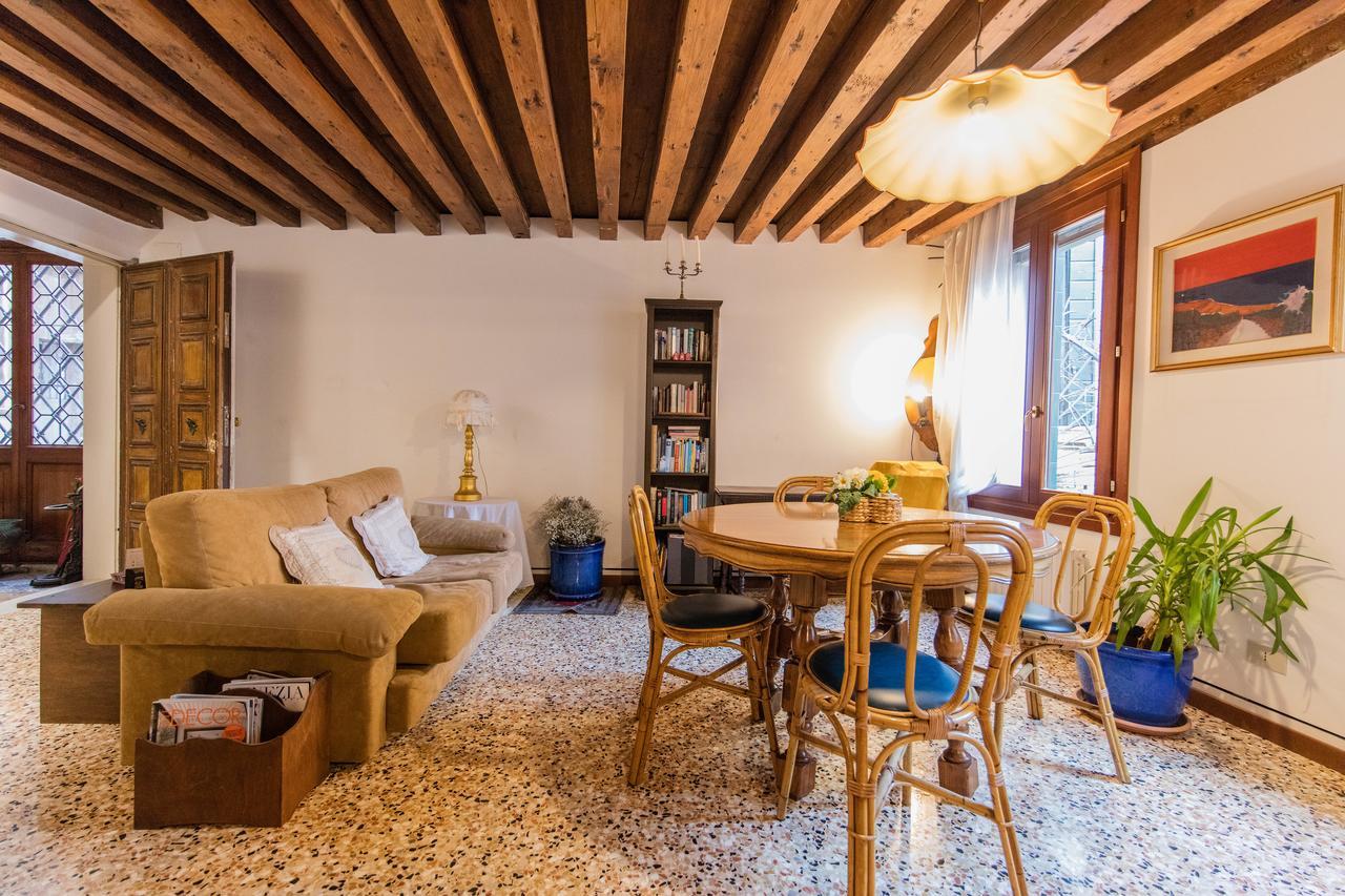 And - Private In Shared Guest house 2*