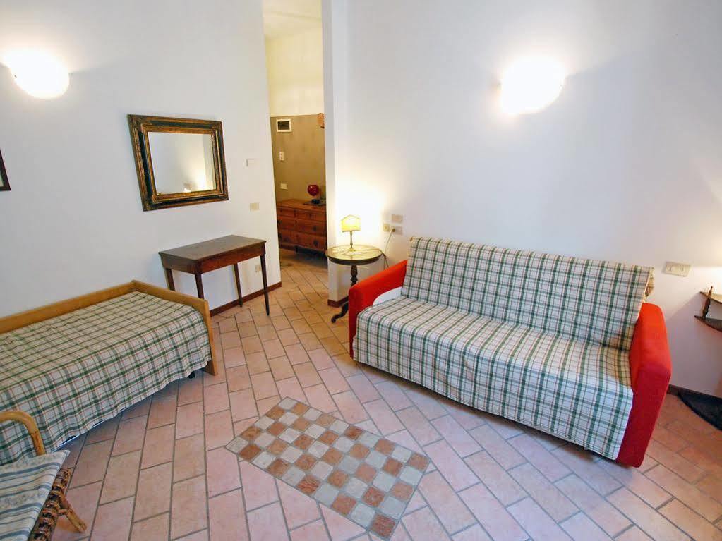 Barbaria De Le Tole By Interhome