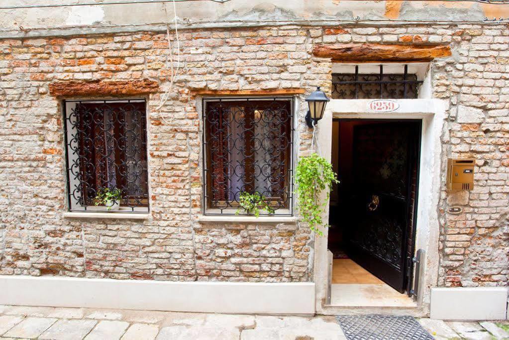 Laura San Marco Apartment