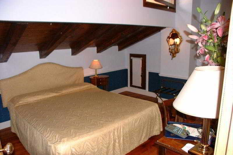 Hotel Pantalon Veneza