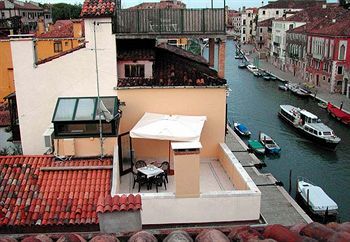 Ca' Dogaressa Hotel