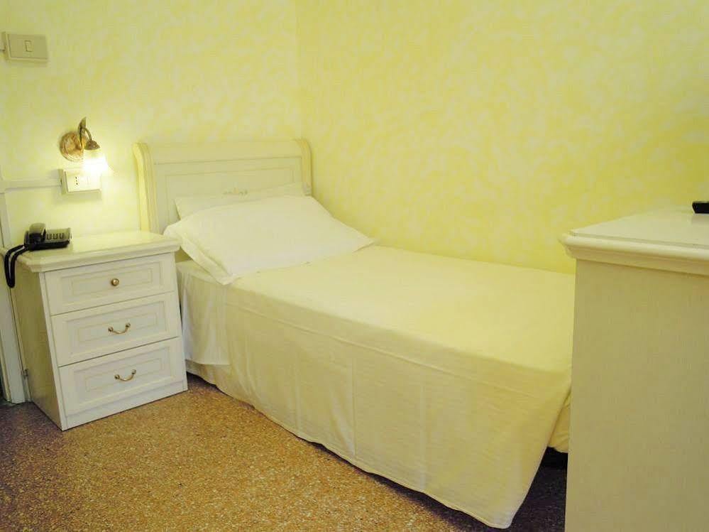 Hotel Stella Alpina Edelweiss 2*