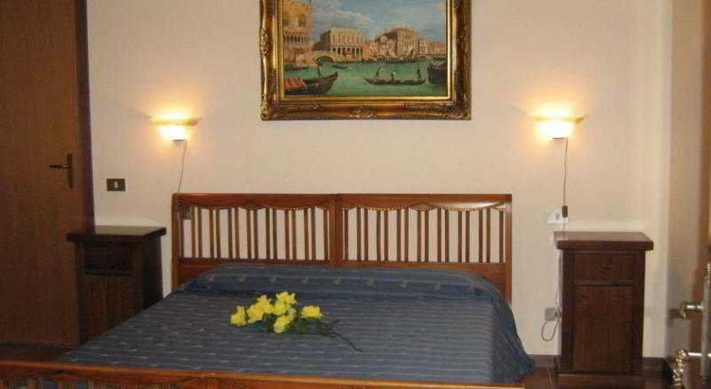 Residenza Grisostomo 3*