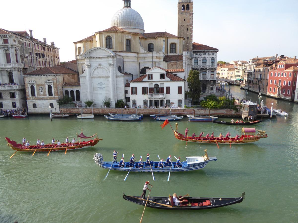 Acomodação com café da manhã  Vista Sul Canal Grande 2*
