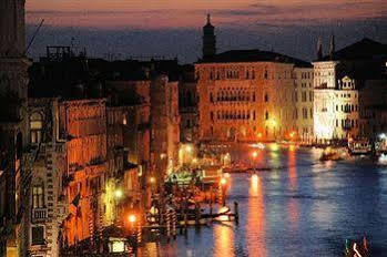 Palazzo Bembo - Exclusive 2* Veneza