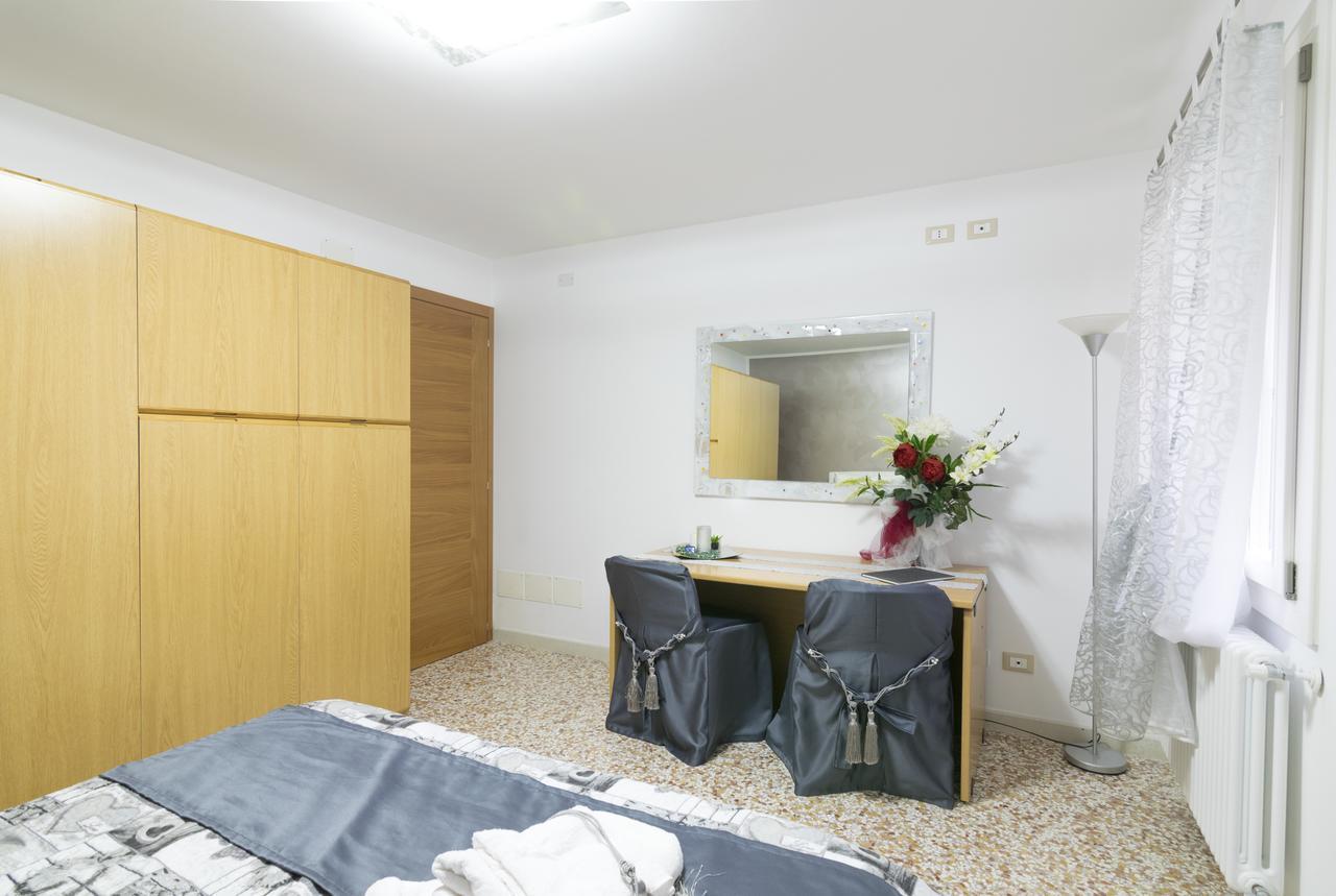 Crystal Deluxe Apartment
