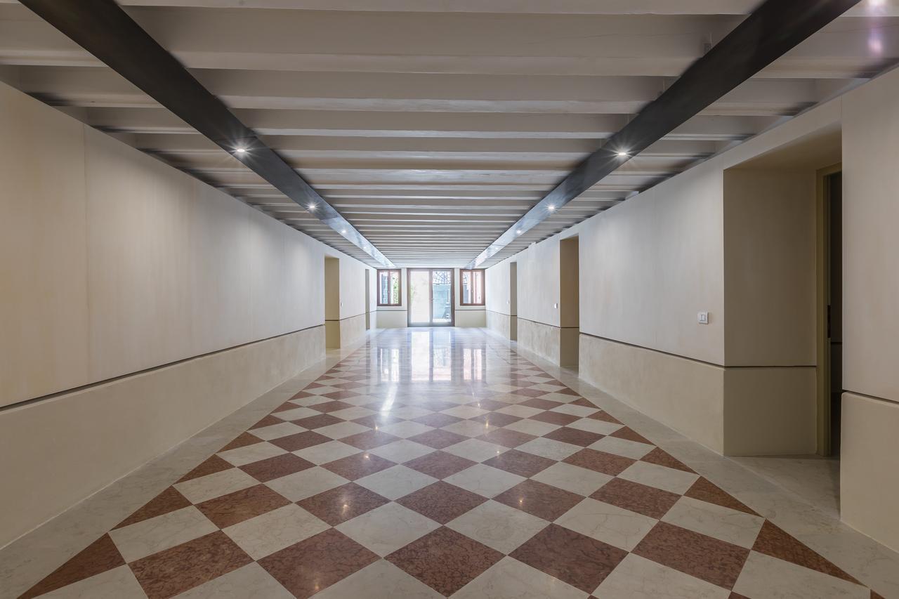 Apartment Sensale Design With Canal View Venice