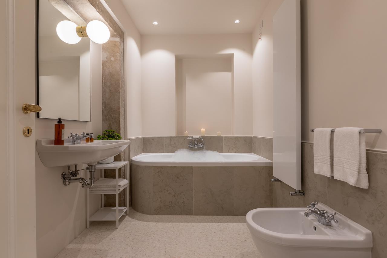 Sensale Design With Canal View * Venice
