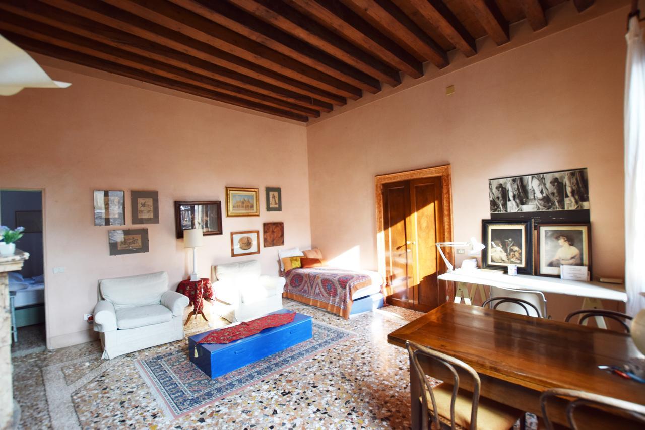 Manin Apartment *