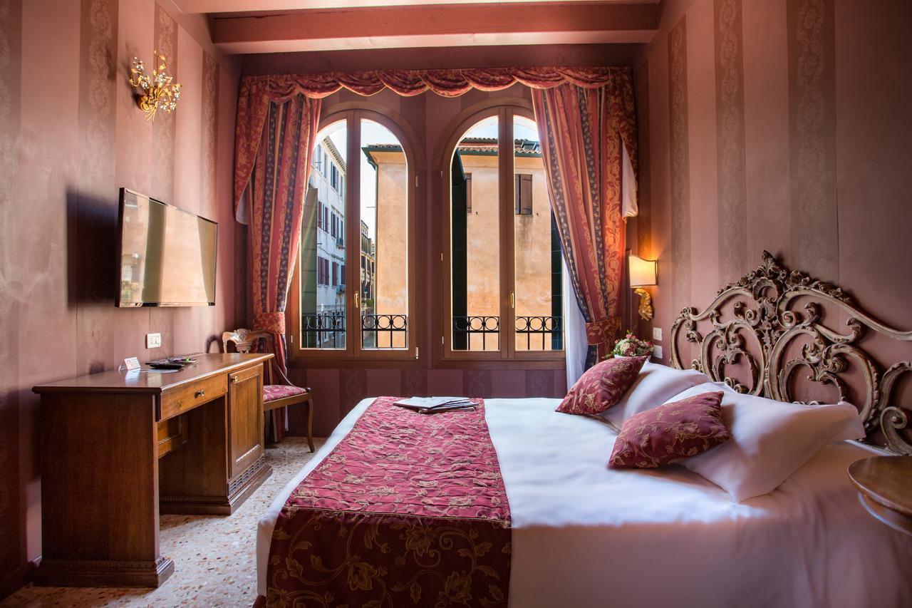 Tiziano 3* Venice